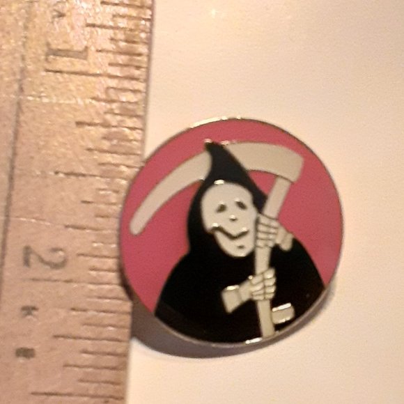 1" Round Enameled Lapel Pin Grim Reaper Black Red - Picture 3 of 4